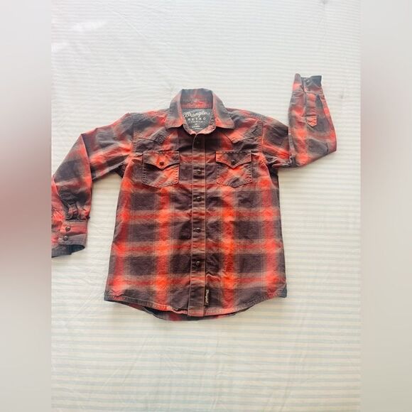 Wrangler Youth size Medium RETRO Premium long sleeve button up with snaps! NWOT - Picture 3 of 13